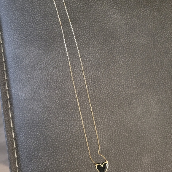 10 kt Gold Black Enamel Heart Necklace - Picture 3 of 5